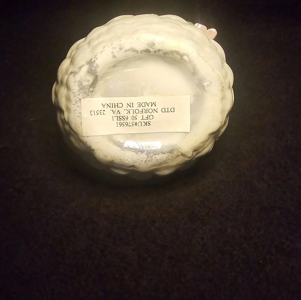 Vintage ceramic basket